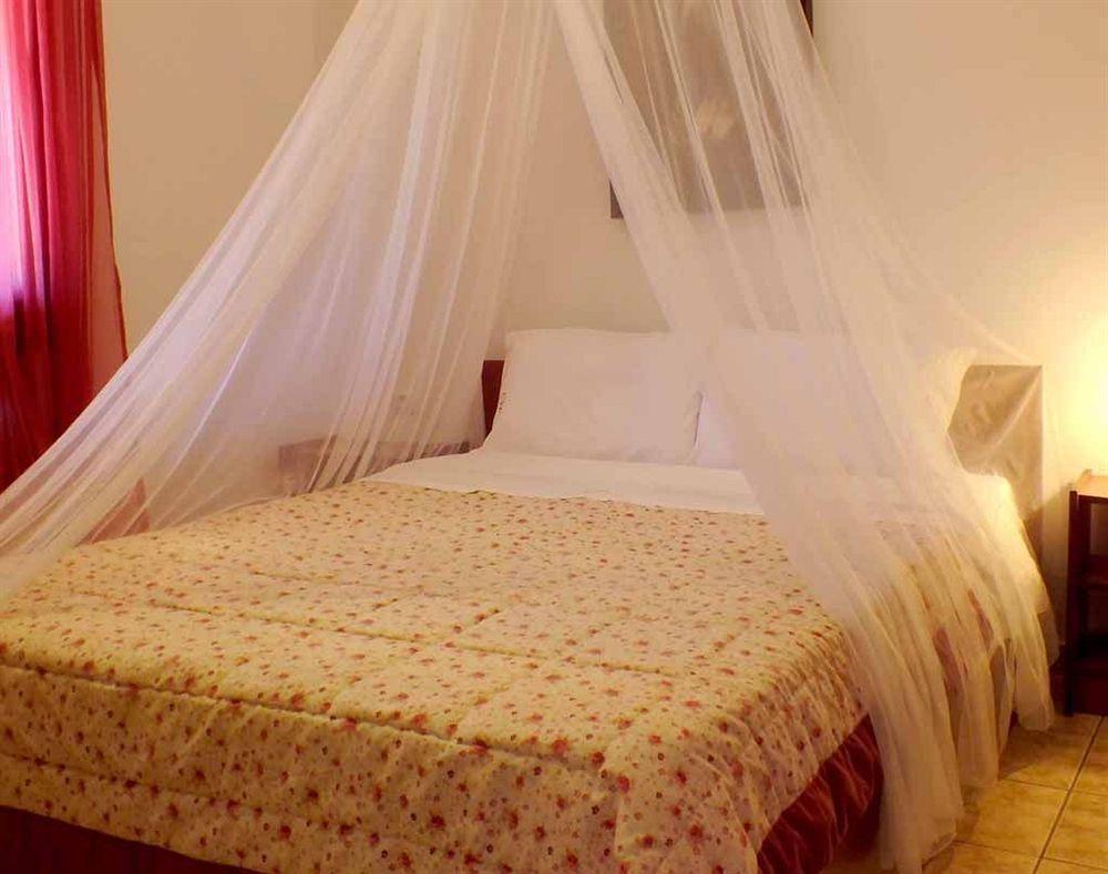 Christaras Apartments Vourvourou Bagian luar foto