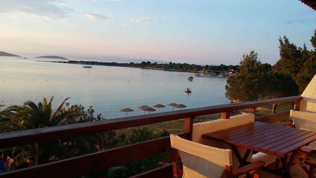 Christaras Apartments Vourvourou Bagian luar foto