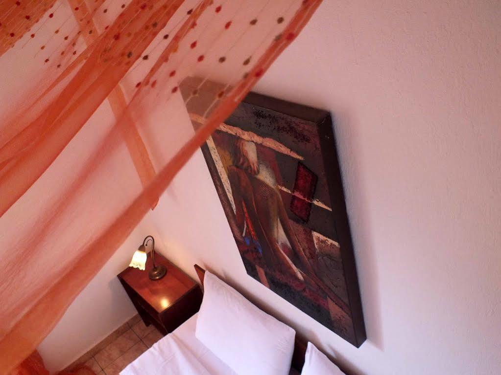 Christaras Apartments Vourvourou Bagian luar foto